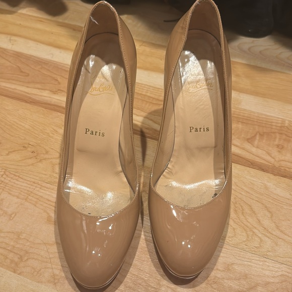 Patent Nude Leather Pumps from Christian Louboutin - Picture 2 of 7